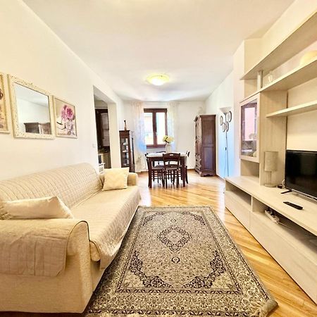 Appartamento Tra i due ponti Rieti Esterno foto